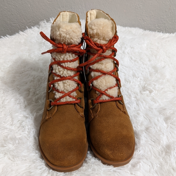 Sorel Phoenix Shearling Waterproof Cold Weather - Picture 2 of 7